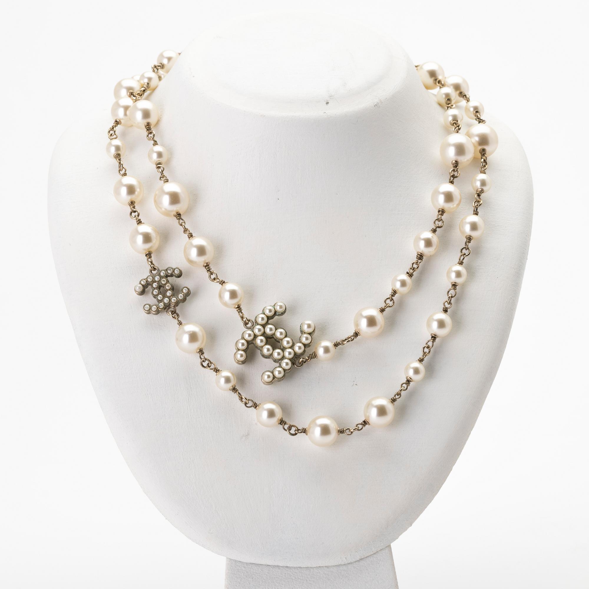Chanel, Collier.