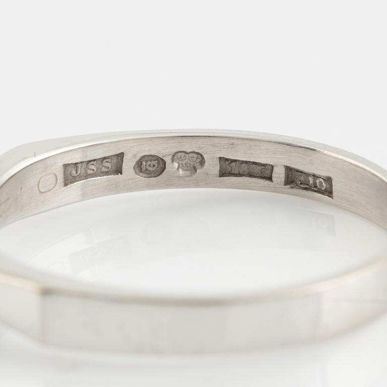 0,45 ct brilliant cut diamond solitaire ring.