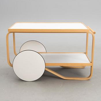 A late 20th century tea trolley 901, for Artek.