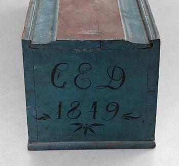 LJUSLÅDA, allmoge, bär datering 1849.