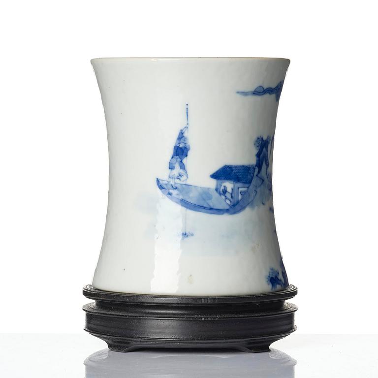 A blue and white brush-pot, bitong, Qing dynasty, 19th century with an apochrypal Kangxi mark.