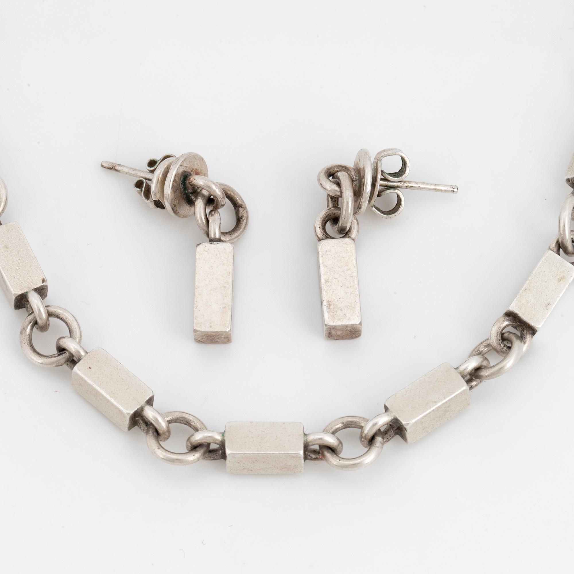 WIWEN NILSSON, chain, including earrings.