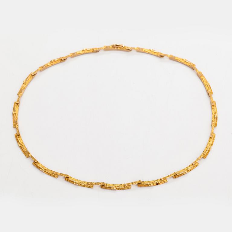 Björn Weckström, A 14K gold "Tundra" necklace. Lapponia 1970.
