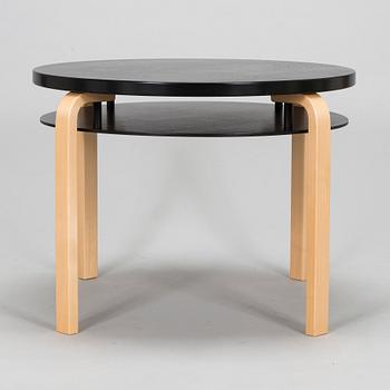 Alvar Aalto, a '907B' table for Artek 2018.