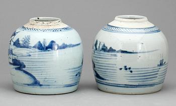 BOJANER, 2 st, porslin, Kina 1800-tal.