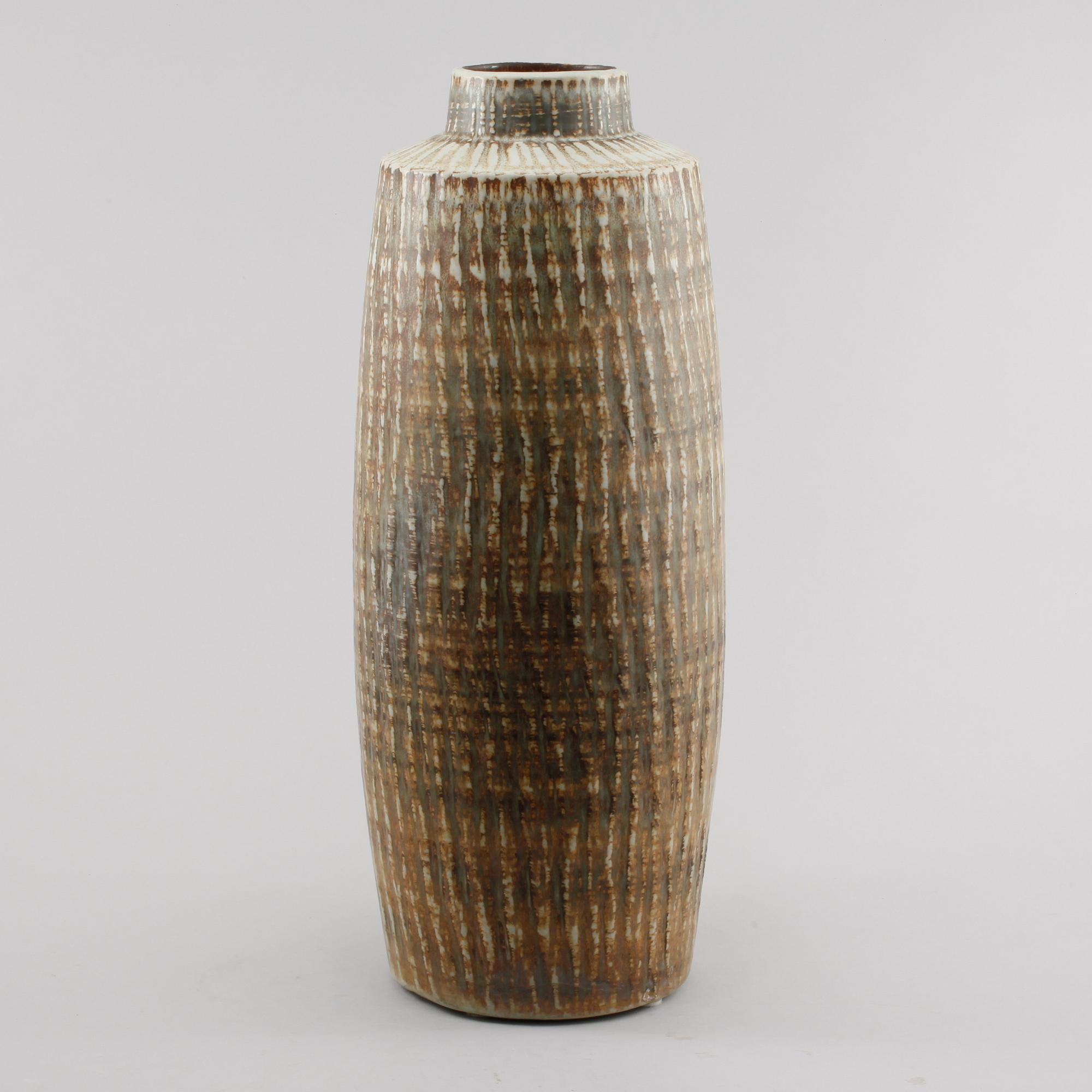 GOLVVAS, stengods, "Rubus", Gunnar Nylund, Rörstrand, 1900-talets andra hälft.