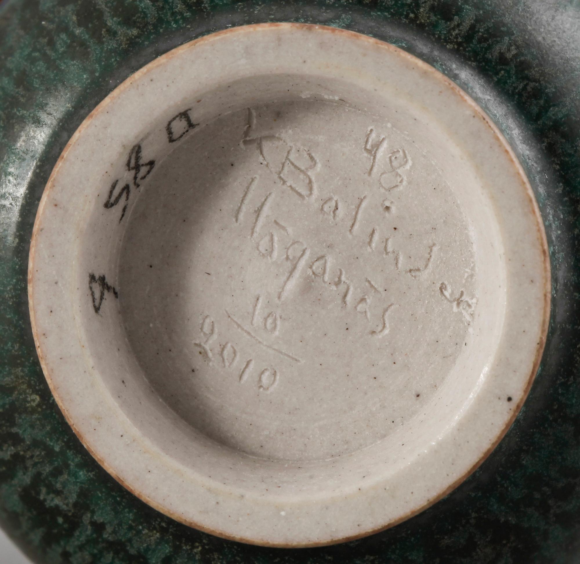 MINIATYRVASER, 5 st Kjell Bolinder och John Andersson, Höganäs, sign, dat 2010.