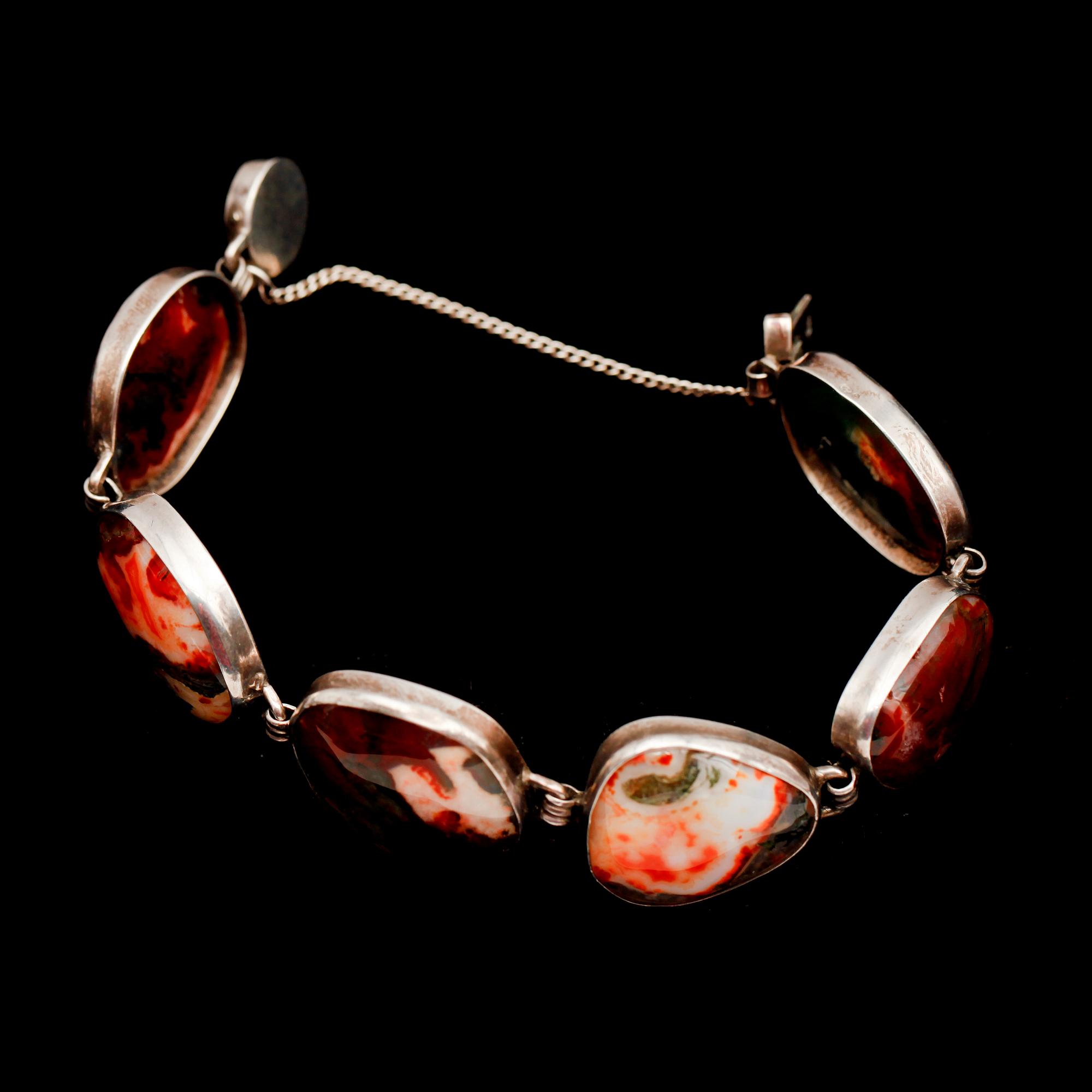 ARMBAND OCH RING, silver och agater, 1900-talets mitt.