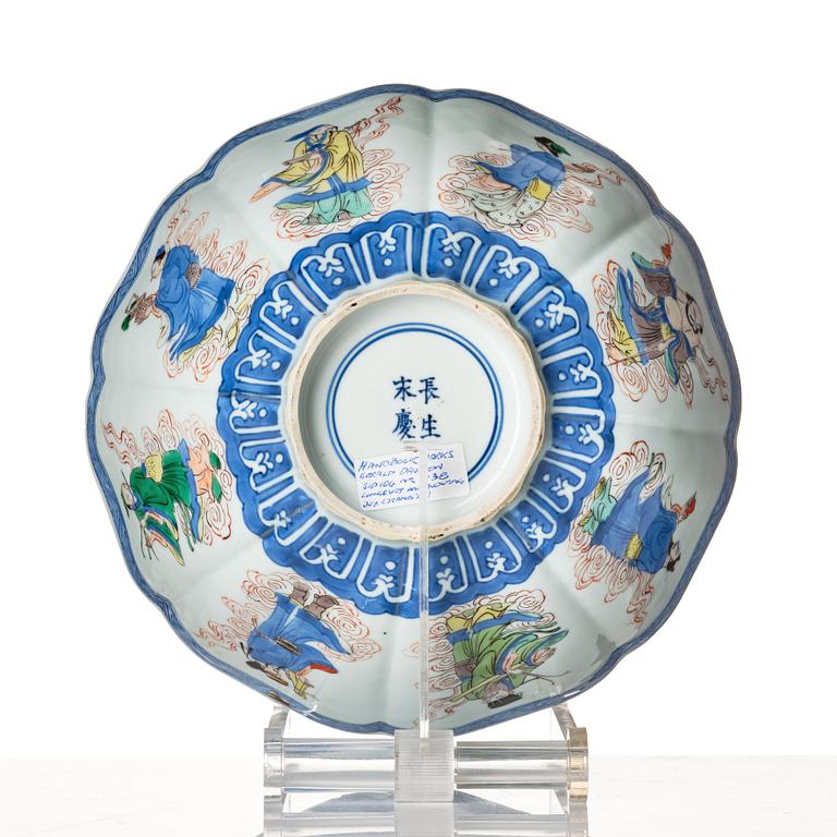 A famille verte bowl, Qing dynasty, 18th Century.