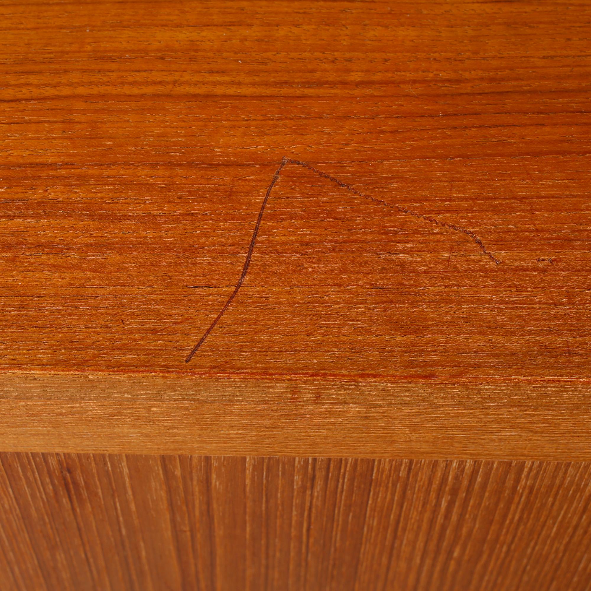 BYRÅ samt SIDEBOARD, Wirserum, Hultarp, 1950-/60-tal.