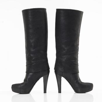 Louis Vuitton, boots, "Queen Grained Leather High Boots", size 37.