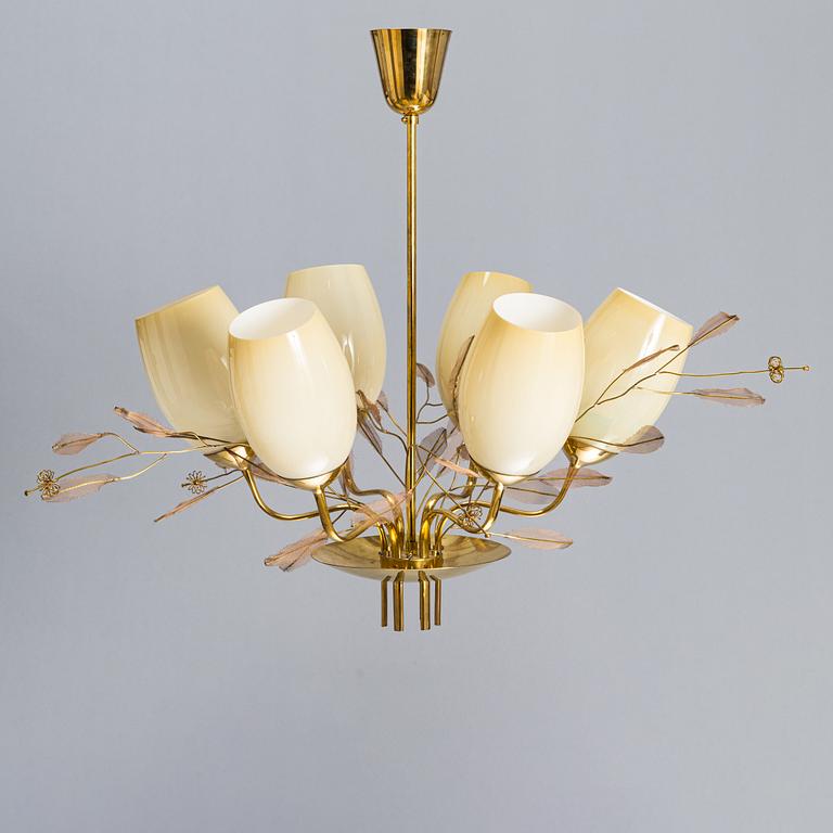 Paavo Tynell, A mid-20th-century '9029/6' chandelier for Taito, Finland.