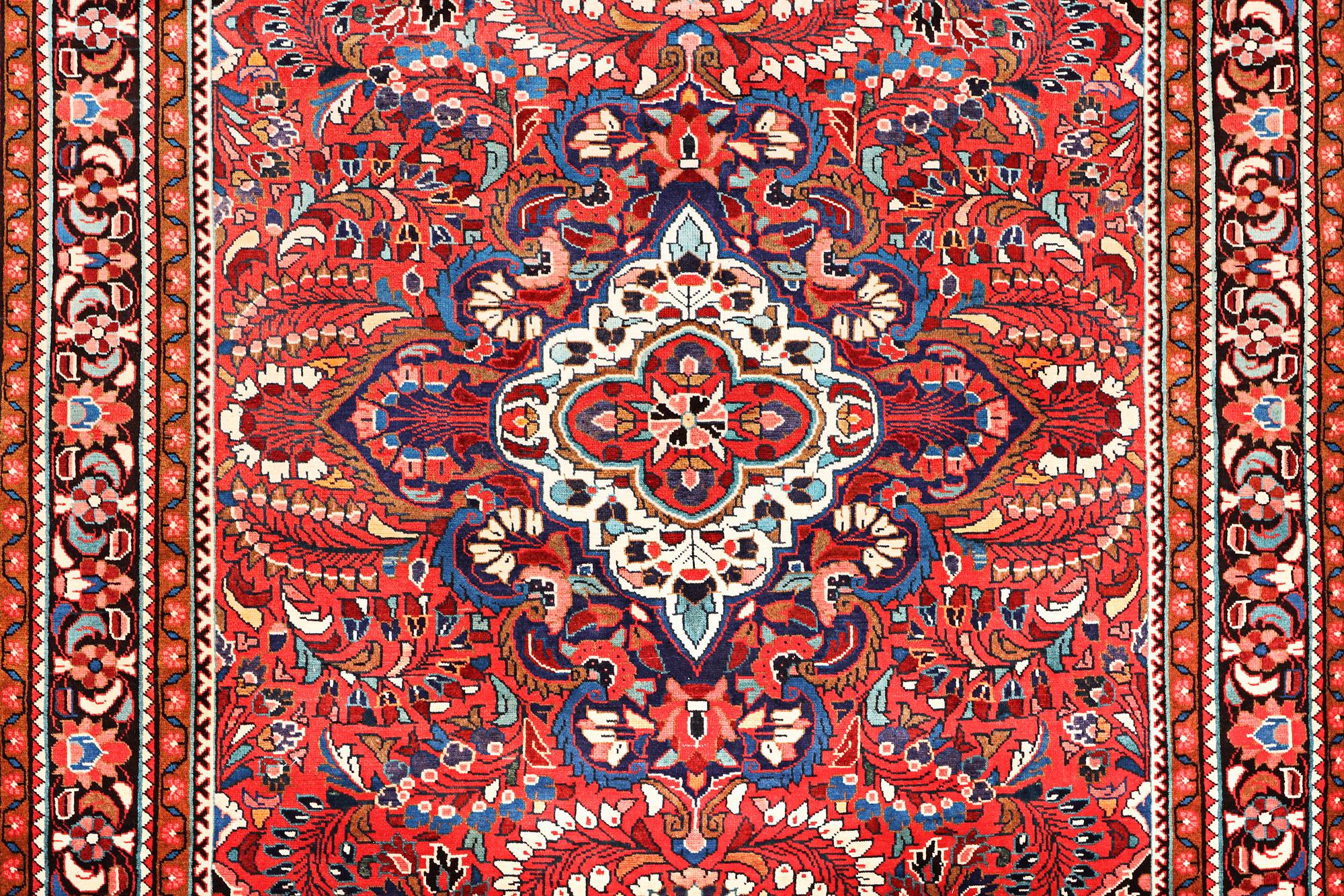 Matta, Lilihan, ca. 323 x 218 cm.