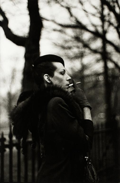 Nan Goldin, "Ivy in The  Boston Garden, Boston 1973".