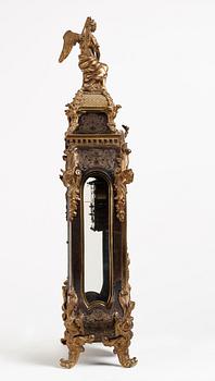 A French Régence mantel clock by Etienne Le Noir, active in Paris 1740.