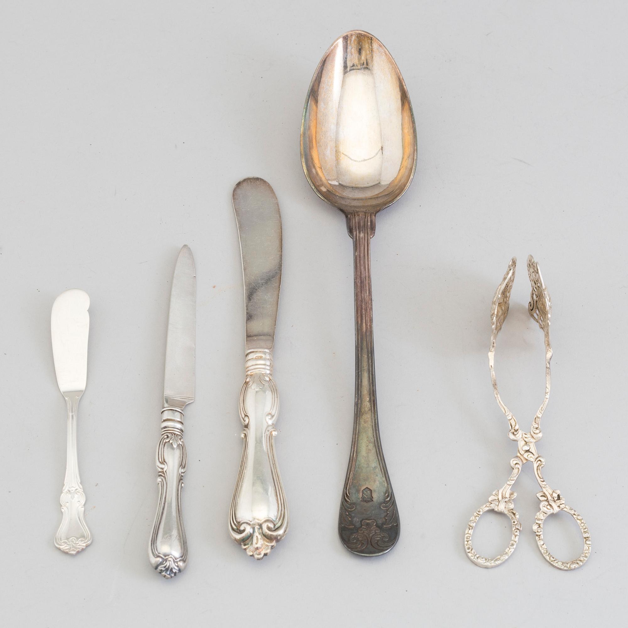 SAMLING SILVERBESTICK, 18 delar, 1800-/1900-tal.