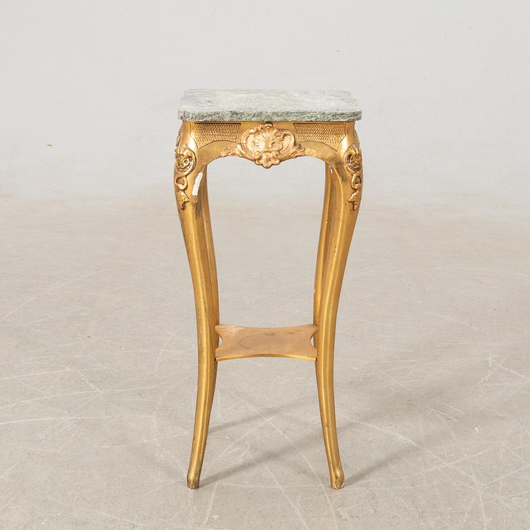 Pedestal Louis XV style, first half of the 20th century.