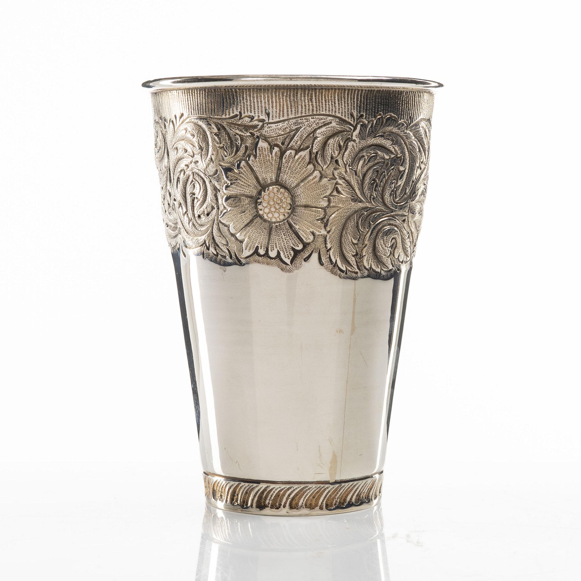 A silver beaker, mark Titulo and 916, Portugal 20th century.