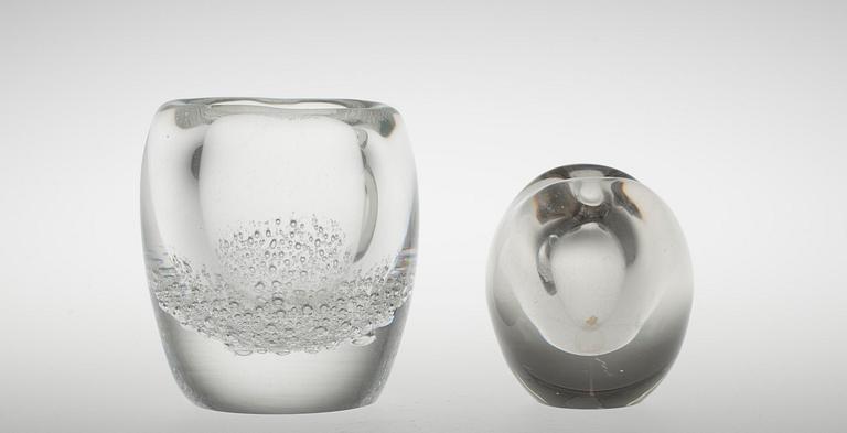 KONSTGLAS, 2 st, Kaj Franck, sodaglas resp. Timo Sarpaneva 3557 "Hjärtat", Iittala.