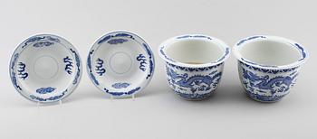 YTTERFODER MED FAT, 1 par, porslin, Kina, 1900-tal.