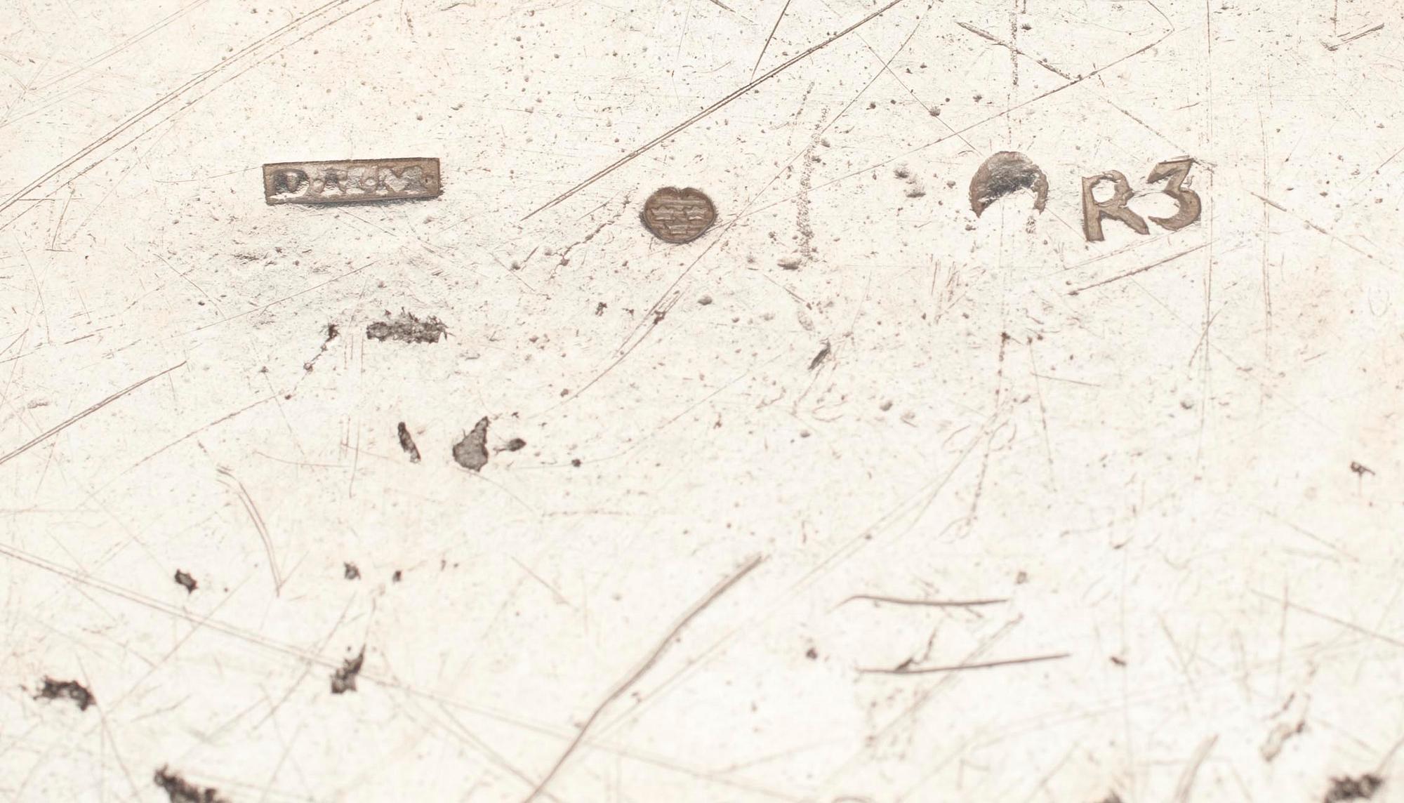 SÅSSKÅL, silver, Daniel Hällman, Stockholm 1810. Vikt ca 465,4 g.