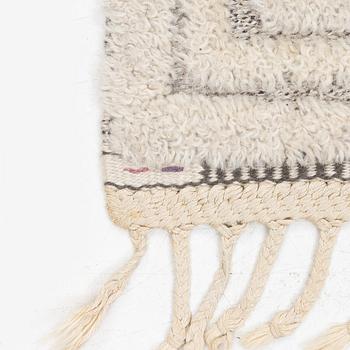 Märta Måås-Fjetterström, a 'Vita spetsporten' carpet, knotted pile in relief,  c. 218 x 119 cm, signed AB MMF,