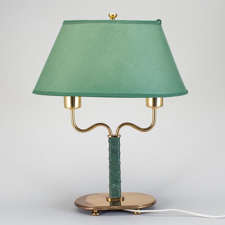 JOSEF FRANK, bordslampa, Firma Svenskt Tenn. Modell 2388.