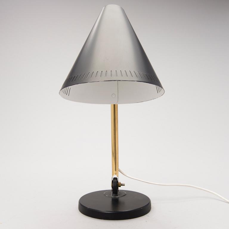 A mid 20th century '9222' table lamp for Idman, Finland.