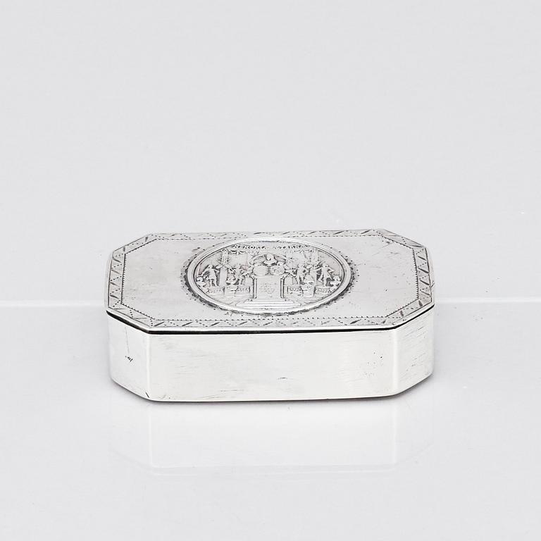 A Baltic late 18th/early 19th century silver-box, mark of Johann Gottfried Möring, Reval 1790-1818.