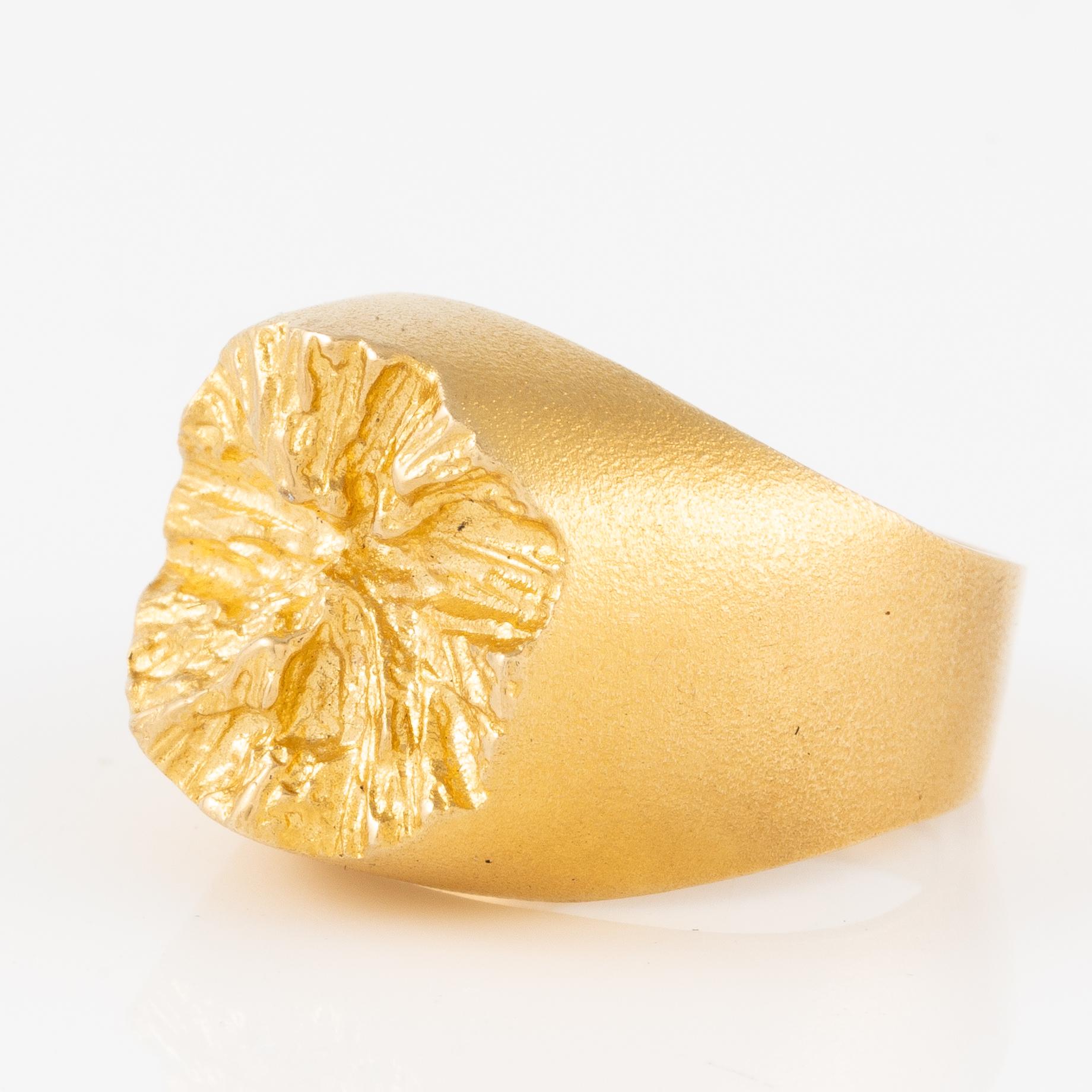 A Björn Weckström,  "Devil's Wheel"  ring 18K gold, Lapponia 1978.