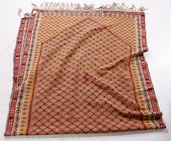 MATTA, orientalisk, ca 270 x 125.