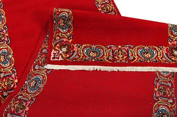A Royal Keshan runner, c. 400 x 100 cm.