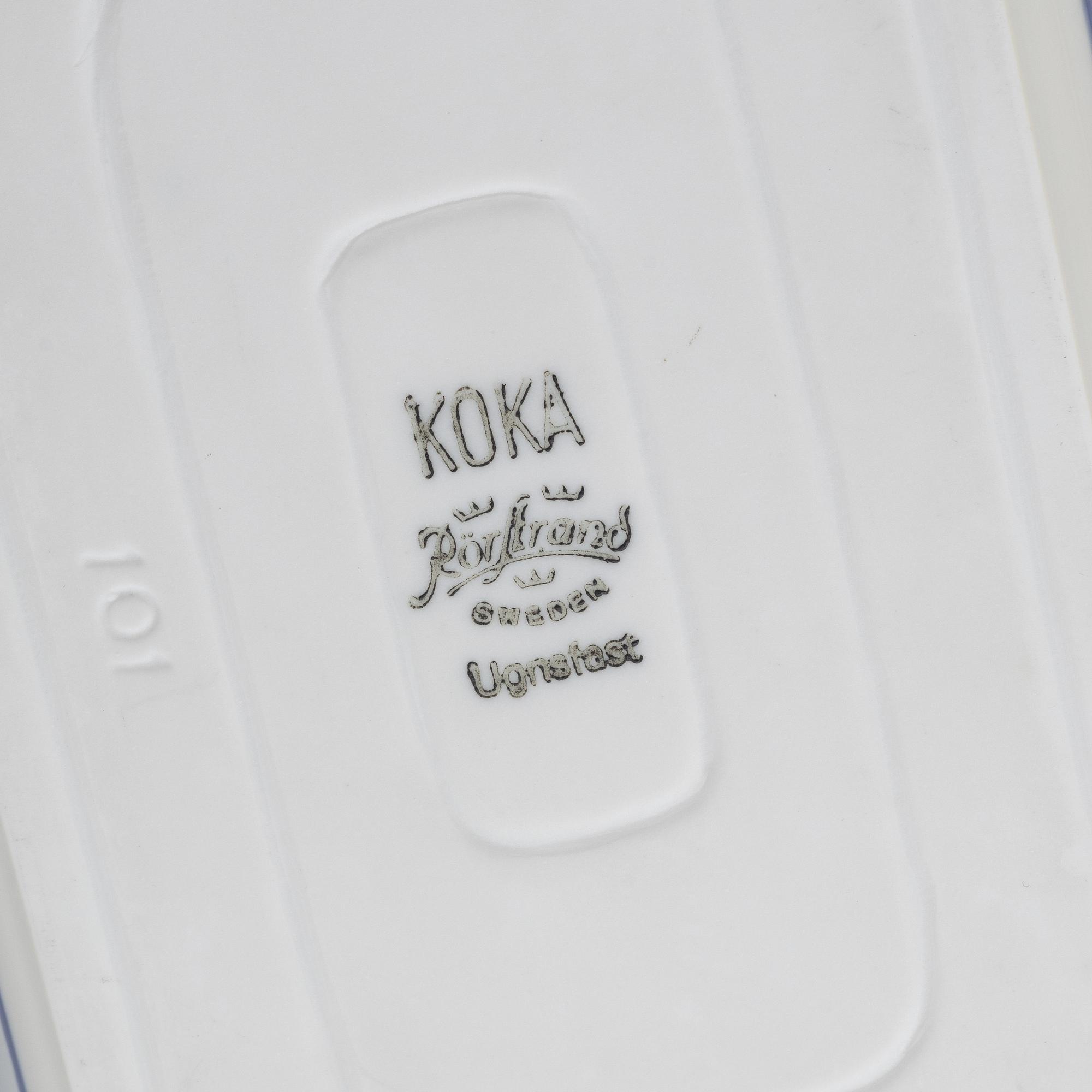 Hertha Bengtson, a 31-piece "Koka blå" dinner service, Rörstrand, Sweden.