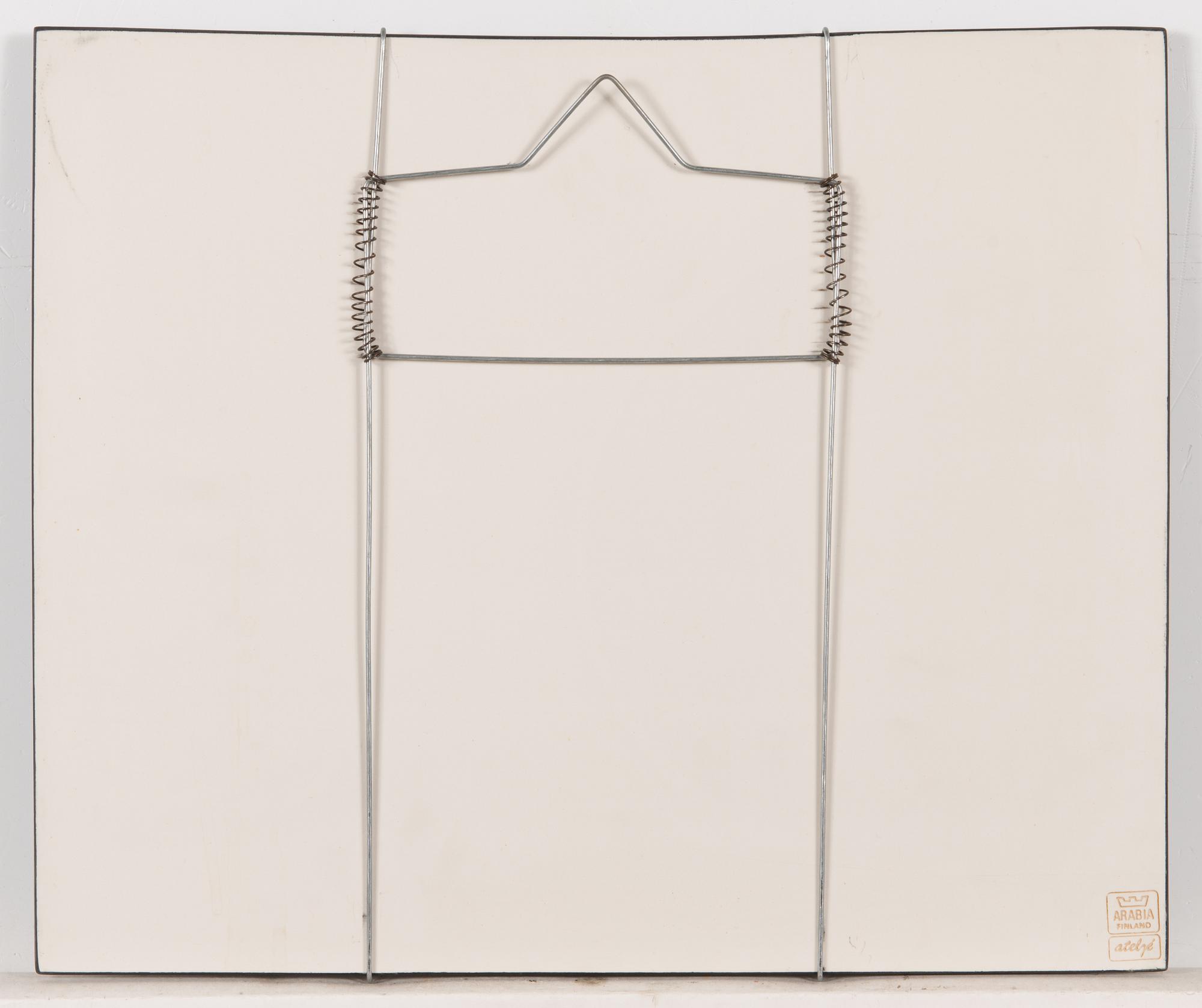 Heljä Liukko-Sundström, väggplattor, 4 st, signerade Heljä Liukko-Sundström, Arabia 1982 och 1983.