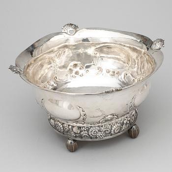 SKÅL, silver, Bremer Werkstätte, Tyskland, 1900-talets första hälft. Total vikt ca 942 gram.