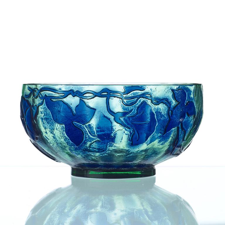 Emile Gallé, An Art Nouveau 'firepolished' cameo glass bowl, Nancy, France.
