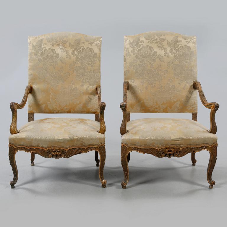 KARMSTOLAR, ett par, Louis XV-stil, Frankrike, omkring 1900.