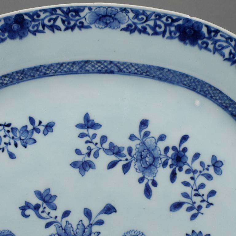 STEKFAT, porslin, Kina, 1700-tal.