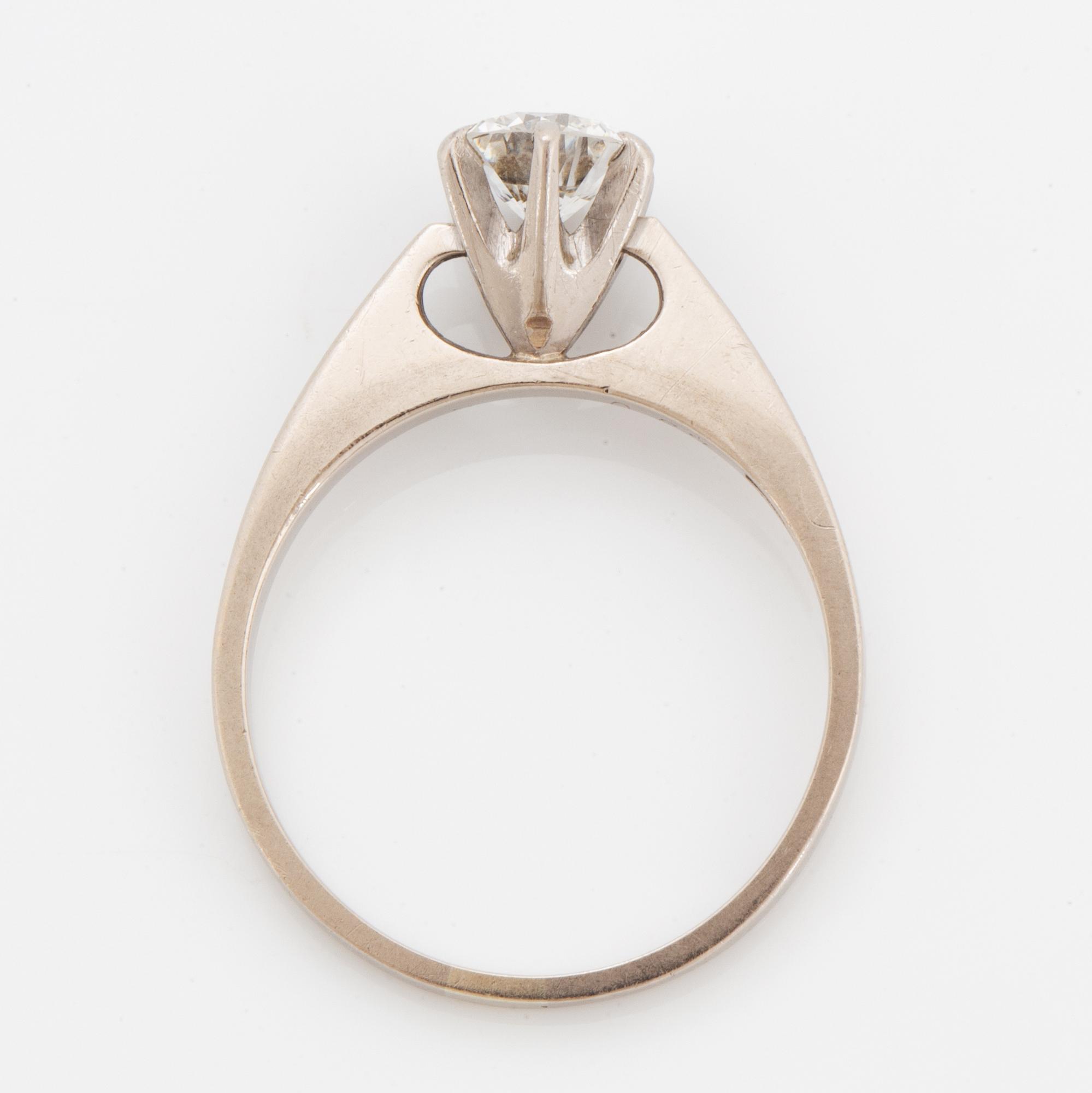 Ring, med briljantslipad diamant.