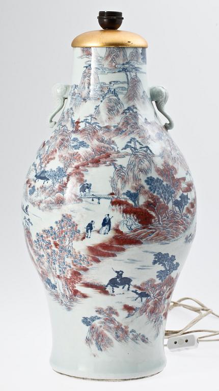 LAMPFOT, porslin. 1920-tal, Kina.