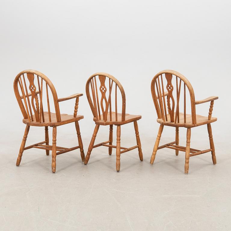 Armchairs a pair and chairs 4 pcs Windsor model mid-20th century.