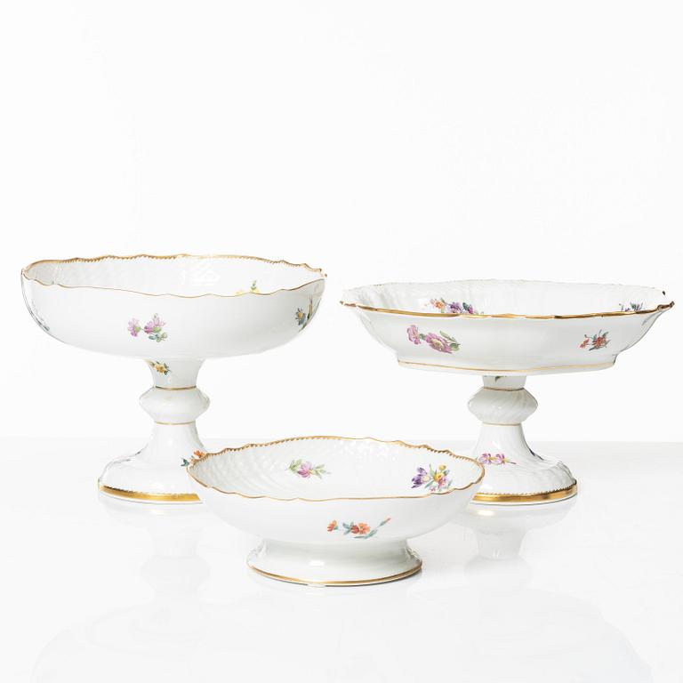 Royal Copenhagen, 13 pieces of a service, 'Saxon Flower', Denmark, 1889-1973.