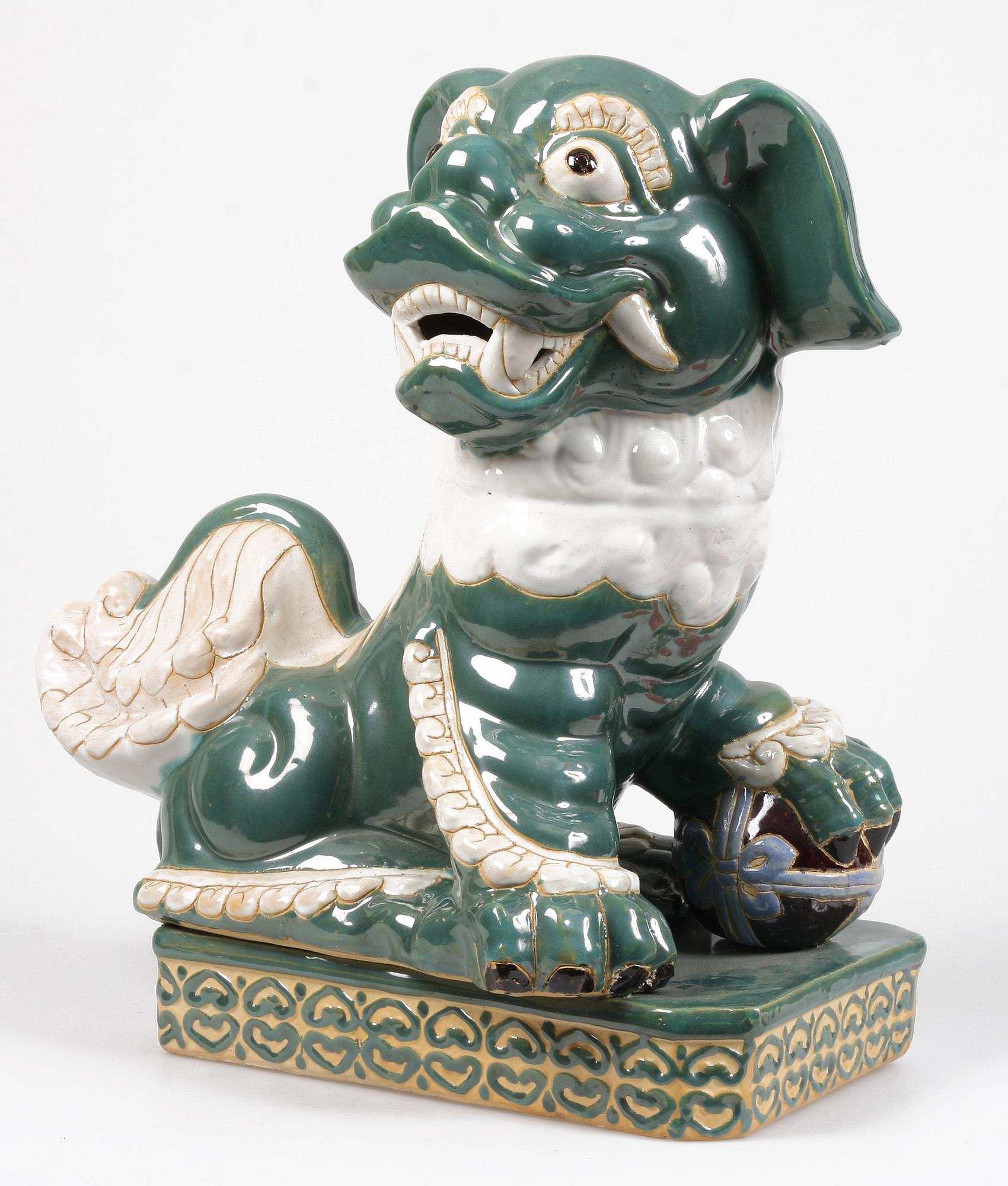 FIGURIN, porslin, Kina, 1900-talets andra hälft.