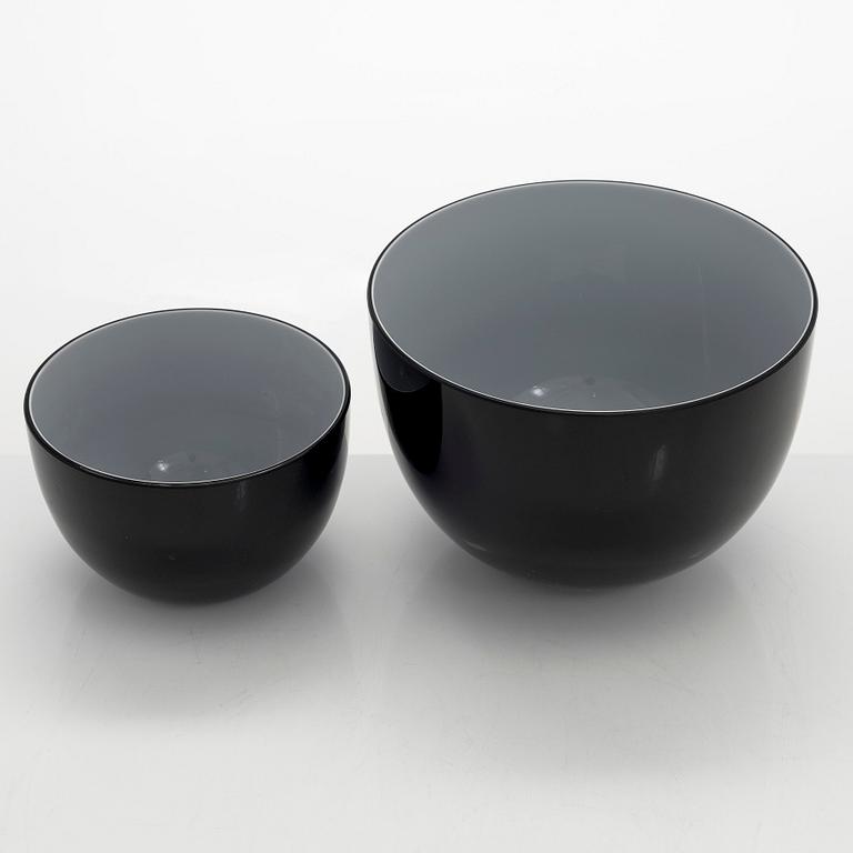 Nanny Still, A set of four 1950's service parts, "Black and White" for Riihimäki Glassworks, Finland.