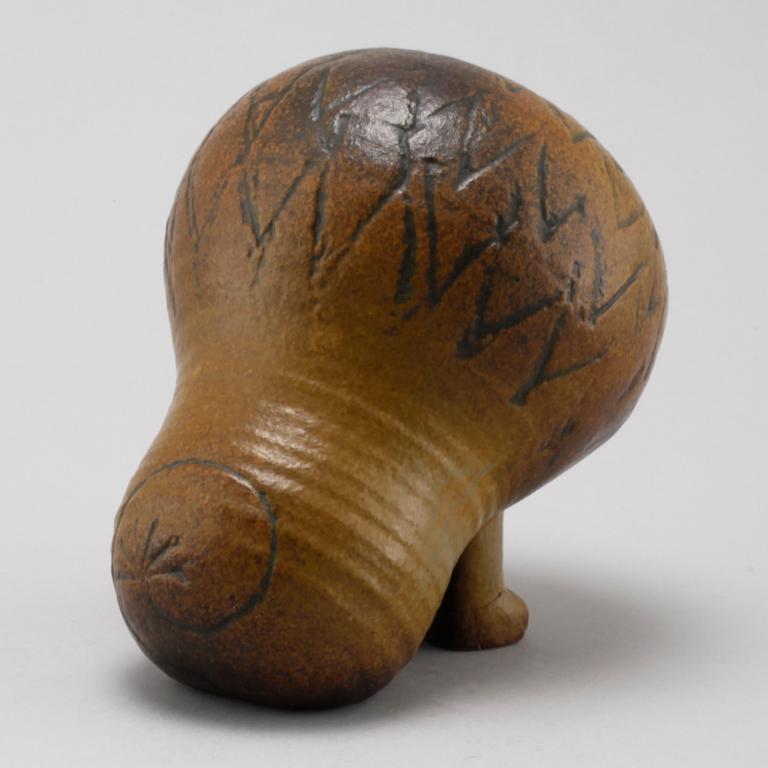 FIGURIN, chamotterat stengods. Lisa Larson, Gustavsberg, ur serien "Afrika", formgiven 1964.