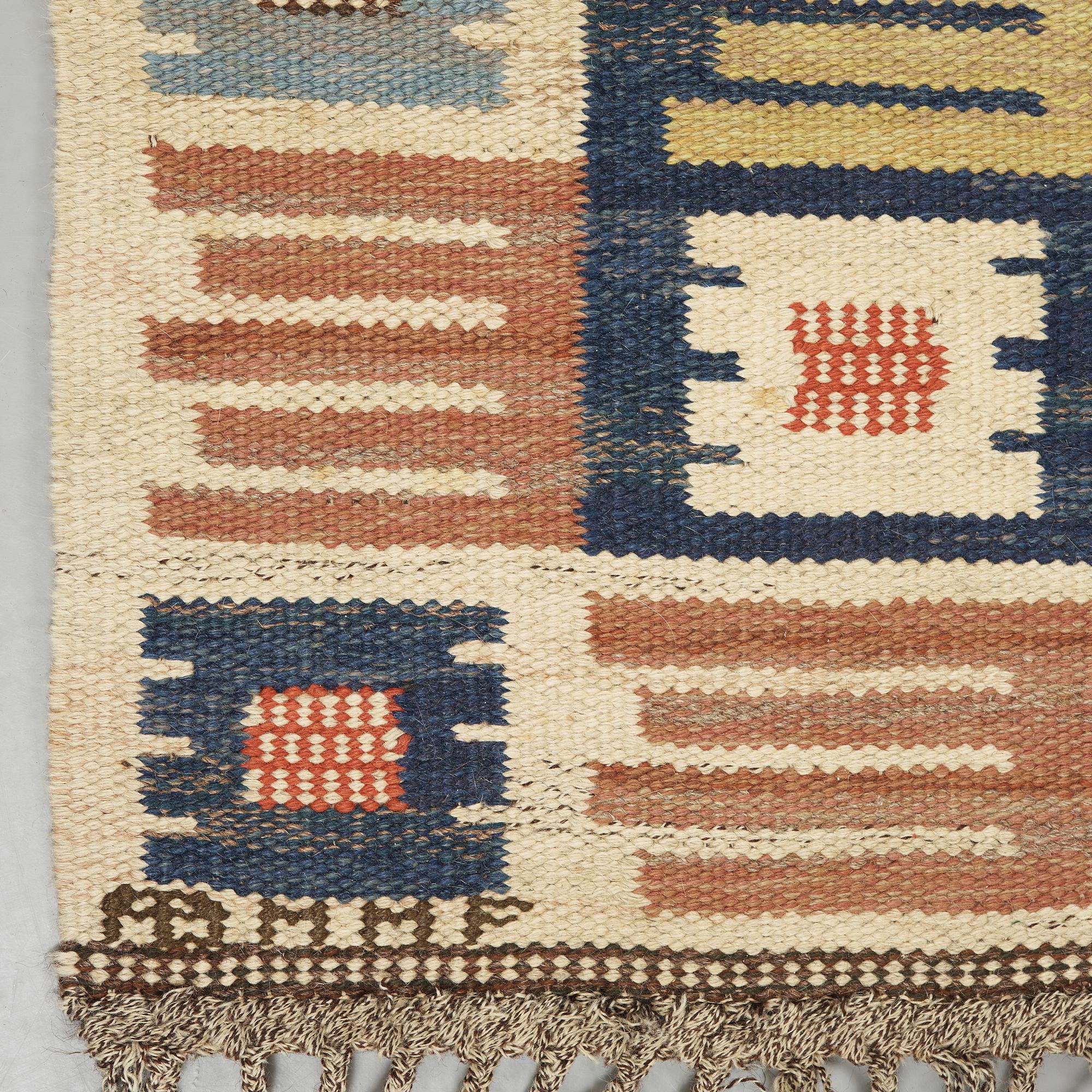 MÄRTA MÅÅS-FJETTERSTRÖM, a carpet, flat weave, 301,5 x 202,5 cm, "Porslinsmattan", signed AB MMF.