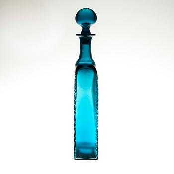 VAS, glas, signerad Tapio Wirkkala 2502 samt KARAFF, "Flindari" Nanny Still, Riihimäen Lasi 1960-tal.