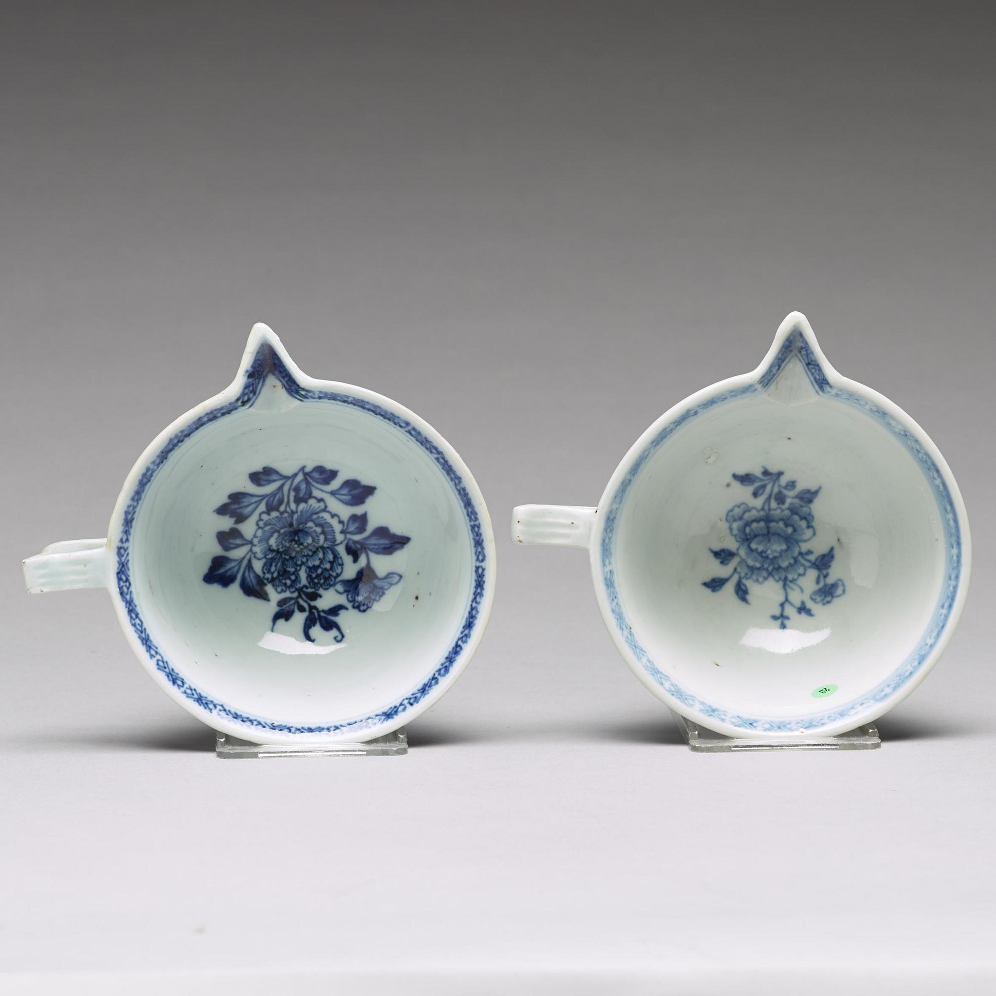 A pair of blue and white sauce boats, Qing dynasty, Qianlong (1736-95).