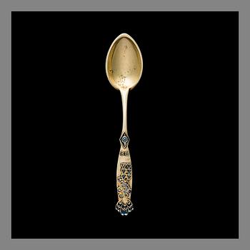 A FABERGÉ SPOON, silver (88), cloisonné enamelled, Fabergé Moscow, early 20th century.