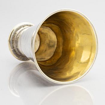Anders Schotte, bägare, delvis förgyllt silver, Uddevalla 1777. Gustaviansk.